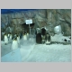 4. met een snowcat rijden we door de wereld van de pinguins.JPG